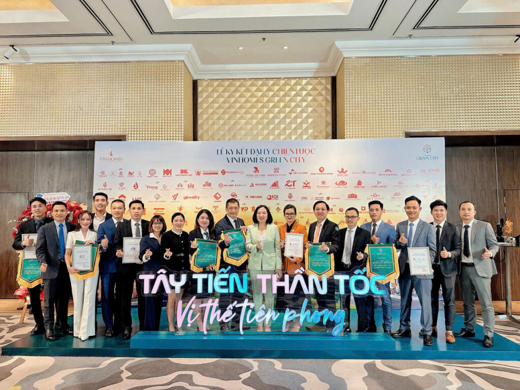 đơn vị phân phối f1 vinhomes green city